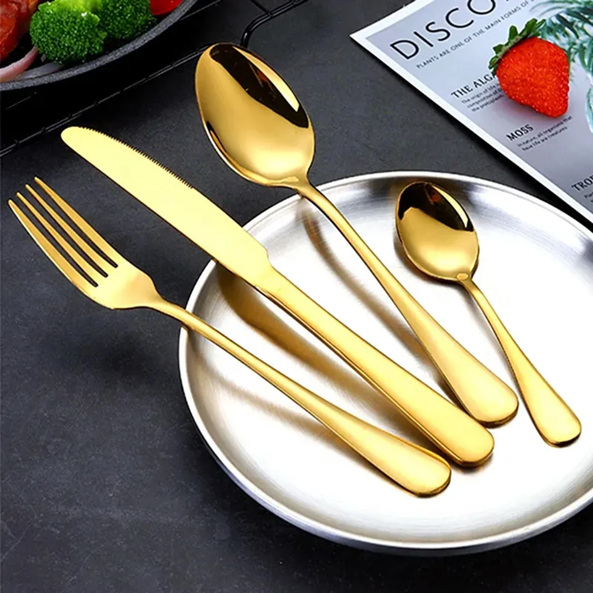 CUTLERY GOLD-PLATED 24-PIECE SET